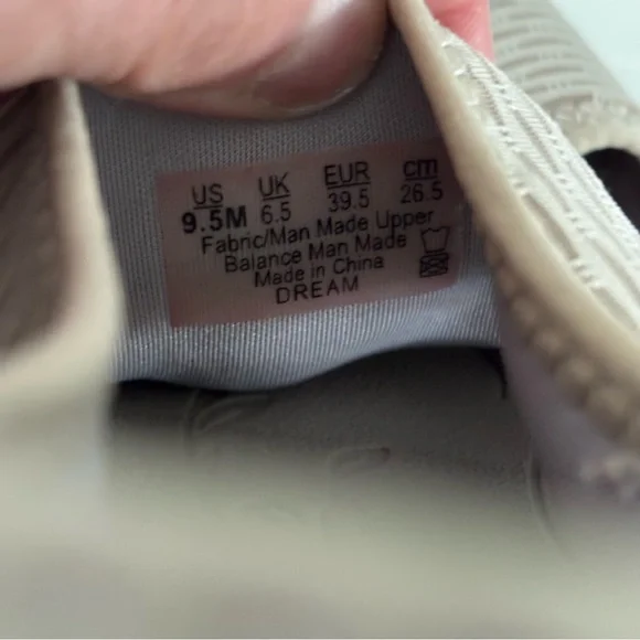 BZees Dream Sandal Beige 9.5 Synthetic Sole Hook and Loop Closure Machine Wash - Picture 9 of 14